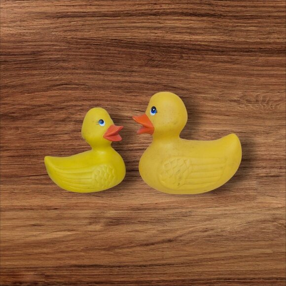 Shelcore Other - Vintage 1984 Shelcore Yellow Rubber Duck Set small one squeaks